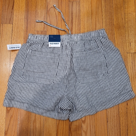 Old Navy High Rise Linen Blend Shorts - Picture 4 of 4